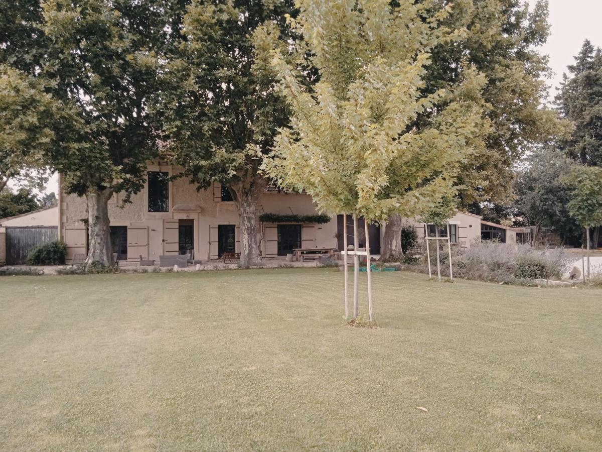 Gite Du Mas De La Finiere ,Avec Spa Interieur Chateaurenard Exterior photo