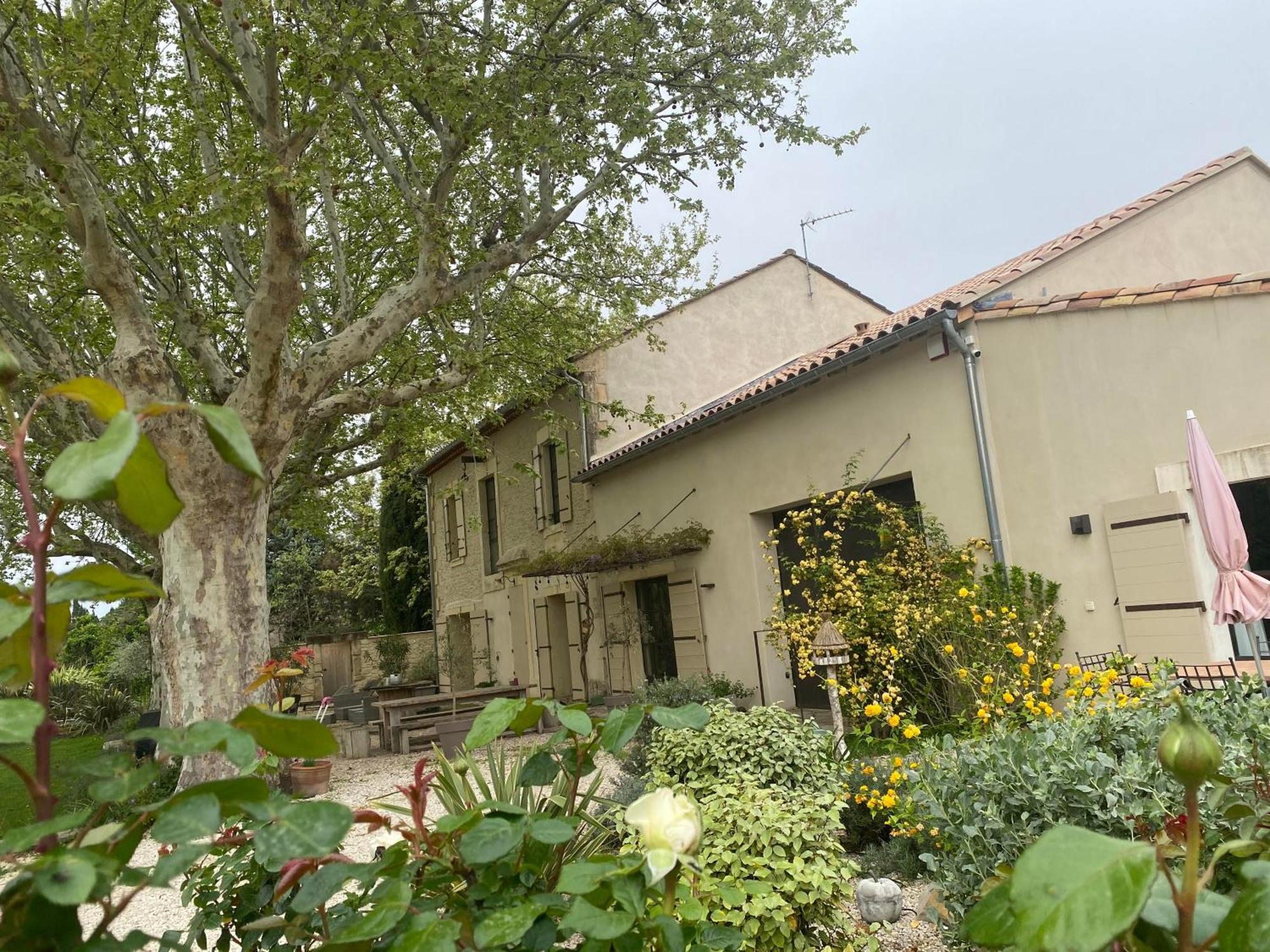 Gite Du Mas De La Finiere ,Avec Spa Interieur Chateaurenard Exterior photo